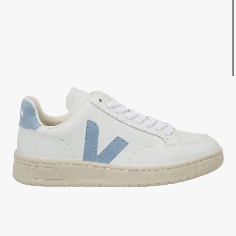 Veja White and Blue Sneakers Minimalist Eco-Friendly Design